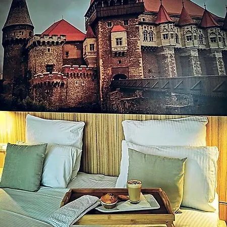 Ymy Boutique 4* Bucharest