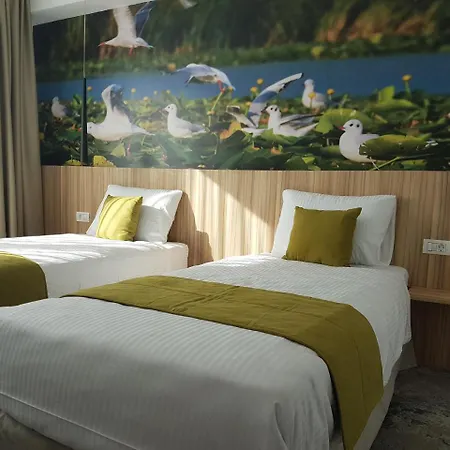 Ymy Boutique Hotell 4*