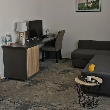 Ymy Boutique 4* Bukarest