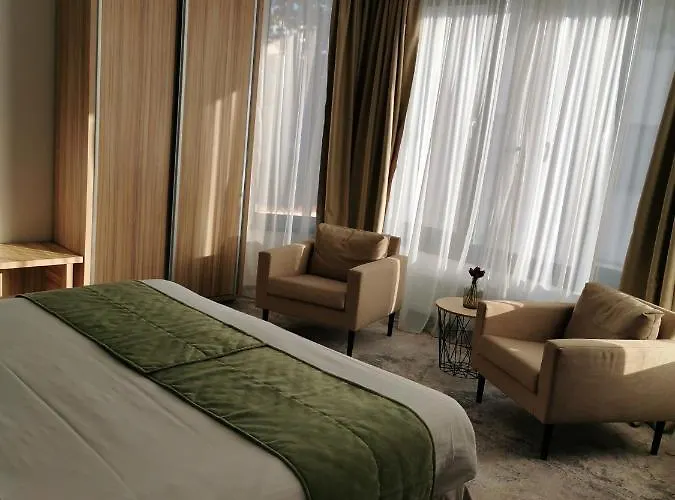 Ymy Boutique 4*